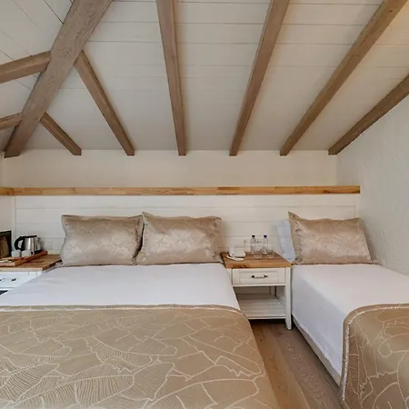 Atrium Tas Szálloda 2*