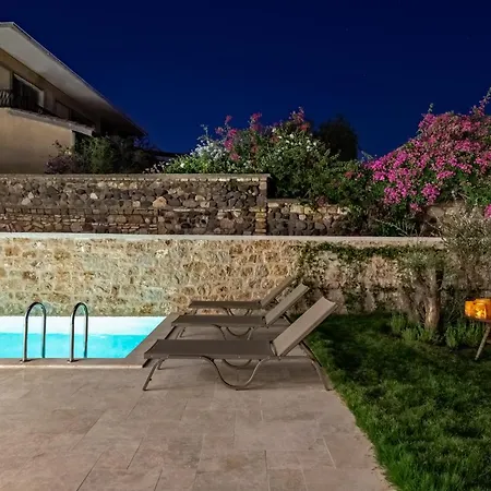 Atrium Taş Otel Çeşme